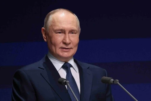 Putin: "Kiev y&ouml;netimi Rusya&rsquo;nın zaferini nasıl resmileştireceğini d&uuml;ş&uuml;n&uuml;yor"
