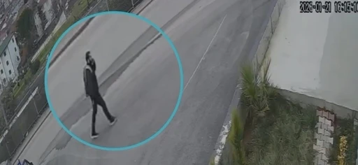 "Adınız ter&ouml;re karıştı" yalanıyla 1 milyon TL dolandırdı, ka&ccedil;ış anı kameraya yansıdı
