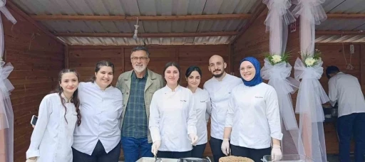 &quot;Anneanne Yemekleri&quot; kitabına uluslararası ödül
