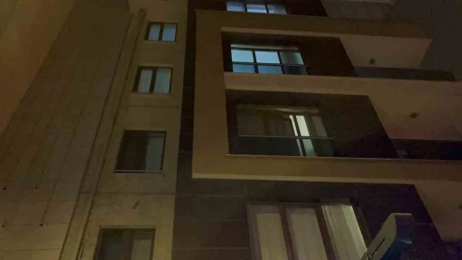 "Apartmana molotof kokteyli atıldı" ihbarı ekipler harekete ge&ccedil;irdi
