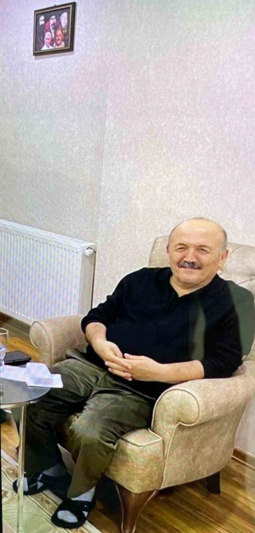 "Bana cinleri musallat etti" diyerek yaşlı adamı silahla öldürmüş
