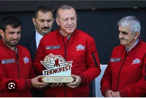 &quot;Bayraktar, ülkemizin genç mühendislerine, bilim insanlarına ve girişimcilerine rol model olmuştur&quot;
