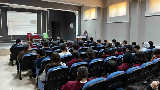 "Ben Her Yerde Varım" projesiyle kalaycılık mesleği &ouml;ğrencilere tanıtıldı
