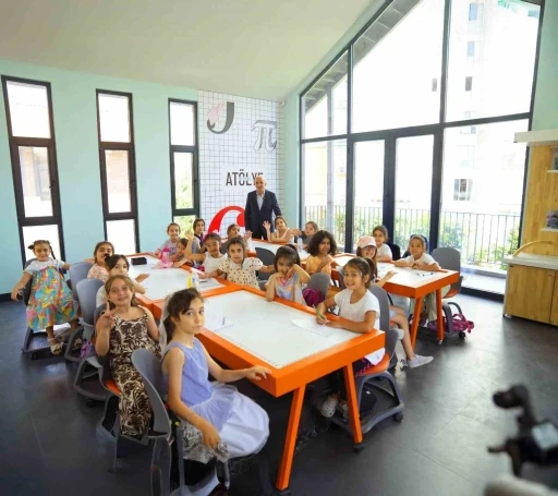 "Bilim &Uuml;mraniye" &ouml;ğrencilerin geleceğine ışık tutuyor
