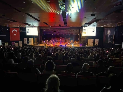 "Bir T&uuml;rk&uuml;, Bin Duygu" temalı konserin ilki Kayseri&rsquo;de yapıldı
