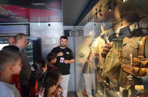 &quot;Çanakkale Savaşları Mobil Müzesi&quot; Bulanık’ta ziyarete açıldı
