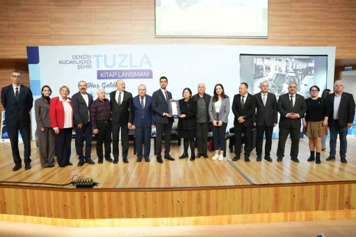 "Denizin Kucakladığı Şehir: Tuzla" kitabı &ccedil;ıktı
