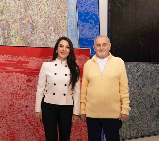 "Devrim Erbil: G&ouml;ky&uuml;z&uuml; &Ouml;yle Maviydi Ki" izleyiciyle buluşuyor
