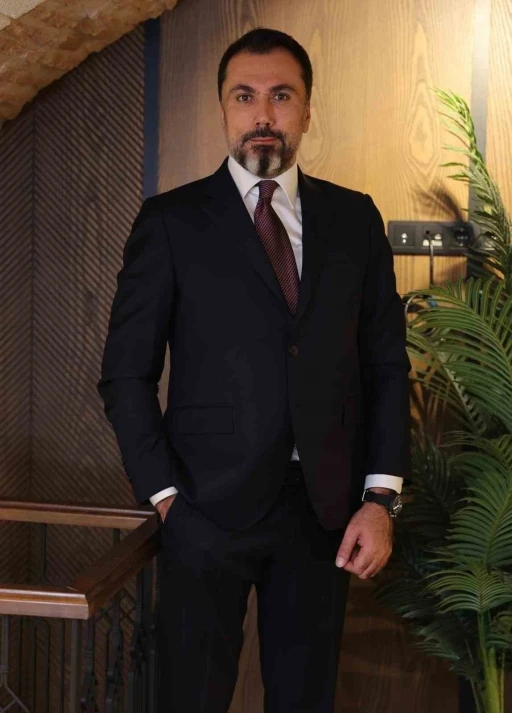 &quot;Dünya altına, altın da dünyaya yön veriyor&quot;
