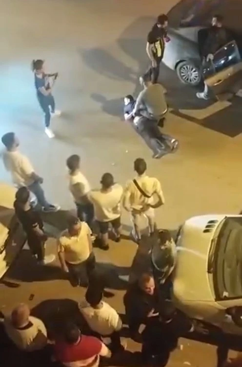 "Dur" ihtarına uymadı, polis ekiplerinin &uuml;zerine ara&ccedil; s&uuml;rd&uuml;: 320 bin lira ceza yedi
