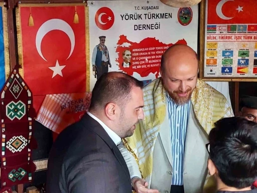 "Fenerbah&ccedil;e taraftarı Bilal Erdoğan&rsquo;a Aydın&rsquo;da madalyalı sarı kanarya s&uuml;rprizi
