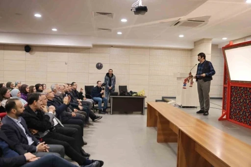 "Hacivat-Karag&ouml;z", gen&ccedil; kuşaklarla perde a&ccedil;tı
