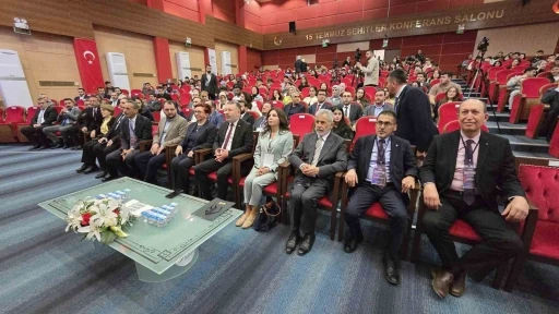 "Hakikat ve Etik" Karab&uuml;k&rsquo;te masaya yatırıldı
