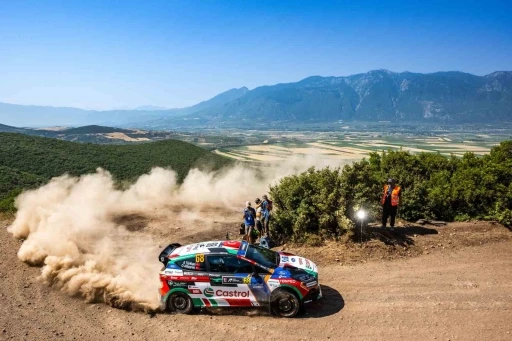 &quot;JWRC’de Türk Rüzgarı: Ali Türkkan dünya sahnesinde zafer yazdı
