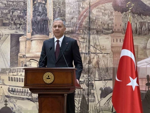 "Kabine d&ouml;nemimizde 58 farklı &uuml;lkeden kırmızı b&uuml;ltenle aranan 588 su&ccedil;lu T&uuml;rkiye&rsquo;ye getirildi"
