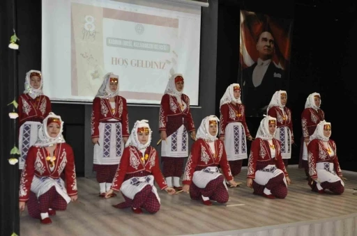 &quot;Kadının Emeği, Kızlarımızın Geleceği&quot; programı yoğun ilgi gördü
