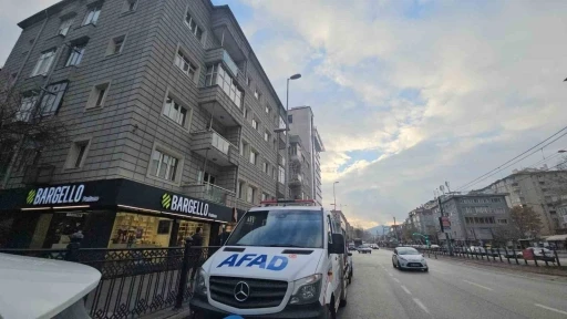 "Kolondan ses geliyor" ihbarı ekipleri alarma ge&ccedil;irdi
