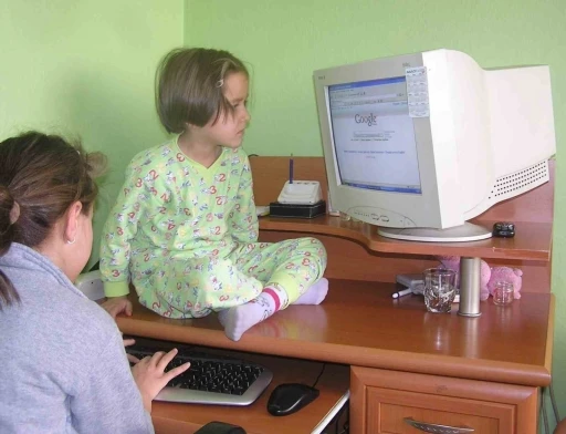 "Kontrols&uuml;z teknoloji ve ekran &ccedil;ocuklarda problemlere yol a&ccedil;ıyor"
