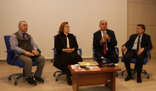 "Maziden İstikbale Oltu" paneli d&uuml;zenlendi
