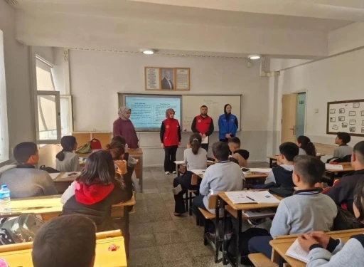 &quot;Merkezim Her Yerde&quot; projesi Hamur’da öğrencilerle buluştu
