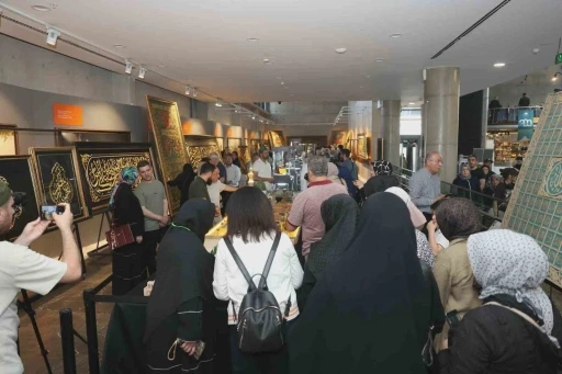 "Mukaddes Emanetler Sergisi" Osmangazi&rsquo;de ziyaret&ccedil;ilerini ağırlıyor
