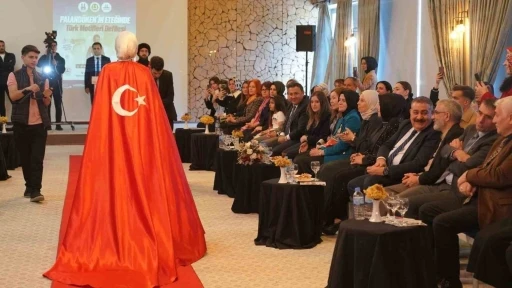 &quot;Palandöken’in eteğinde Türk motifleri defilesi&quot; büyük beğeni topladı
