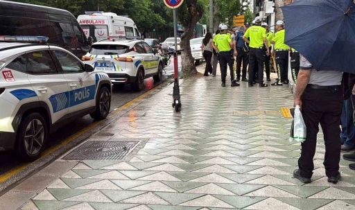 "Park etmek yasaktır" levhasının &ouml;n&uuml;ne ara&ccedil; park eden s&uuml;r&uuml;c&uuml;ye bin 250 TL ceza
