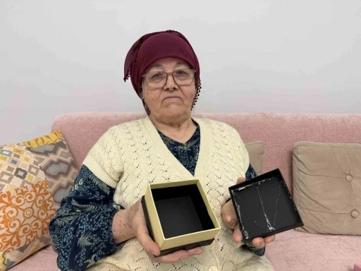 "Polisiz" diyerek kandırdılar, yaşlı kadının 2 milyonluk altını &ccedil;aldılar
