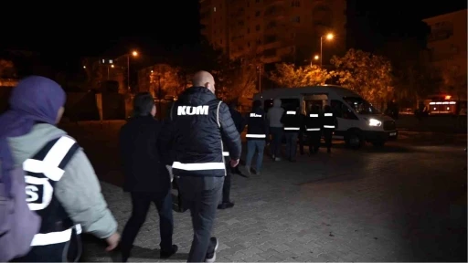 &quot;Sahte rapor&quot; operasyonunda 4 ay tutuklu kalan 2’’i doktor 8 kişi adli kontrolle serbest bırakıldı
