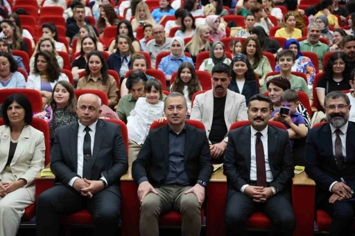 &quot;Sivas Maarif Orkestrası&quot; ilk konserini verdi
