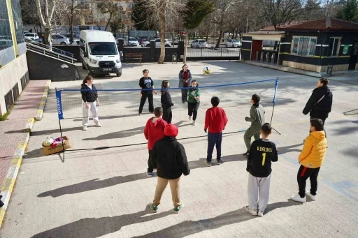 "Spor Festivali" ile 8 bin 744 &ouml;ğrenci sporla buluştu
