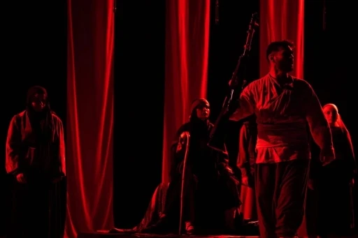 &quot;Töre&quot; adlı tiyatro oyunu sergilendi
