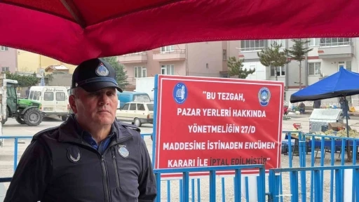 &quot;Ucuz yemesinler&quot; diyerek domatesleri çöpe dökmüştü: O esnafın tezgahı kapatıldı

