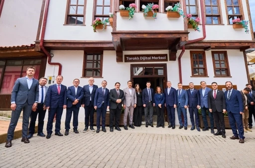 &quot;Yarının Köyleri&quot; projesinin üçüncü durağı olan Taraklı Dijital Merkezi ilk 6 ayı tamamladı

