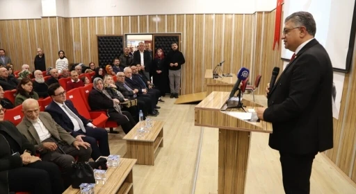 &quot;Yaşayan İnsan Hazinesi&quot; unvanına sahip çini sanatçısı Hamza Üstünkaya için DPÜ’de anma töreni düzenlendi
