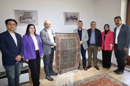 &quot;Yedi Dağın Çiçeği&quot; 15 ayda tamamlandı
