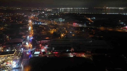 Raf imalatı yapılan fabrika alevlere teslim oldu
