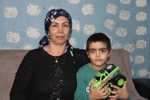 Ramazan davulcusu babaannenin torununa &lsquo;ışık&rsquo; olmak i&ccedil;in hayırseverler harekete ge&ccedil;ti
