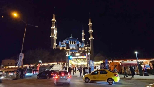 Ramazan Sokağı, Selimiye&rsquo;nin g&ouml;lgesinde kapılarını a&ccedil;tı
