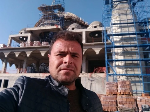 Ravza Camii yapımında iskeleden düşen işçi hayatını kaybetti
