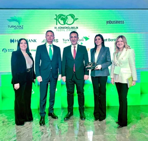 RE&UP, tekstil sekt&ouml;r&uuml;ndeki d&ouml;ng&uuml;sel ekonomi modeliyle S&uuml;rd&uuml;r&uuml;lebilirlik Liderleri &Ouml;d&uuml;l&uuml;&rsquo;n&uuml;n sahibi oldu
