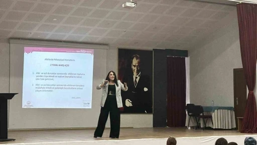 Rehber öğretmenlere afet ve acil durumlarda psikososyal destek hakkında eğitim verildi
