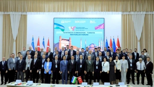 Rekt&ouml;r Adıg&uuml;zel, Buhara&rsquo;da Anadolu &Uuml;niversitesi&rsquo;nin k&uuml;resel eğitim vizyonunu anlattı
