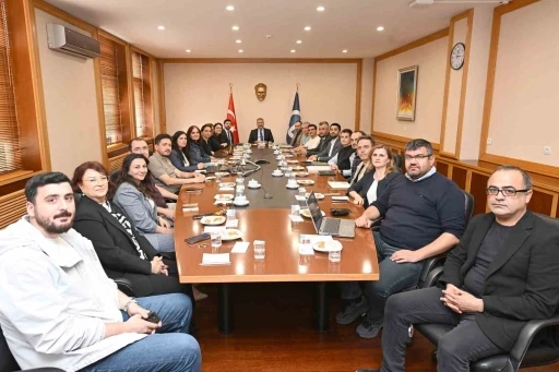Rekt&ouml;r Adıg&uuml;zel&rsquo;in katılımıyla "AUPRESS Dergi Edit&ouml;rleri Değerlendirme Toplantısı" yapıldı
