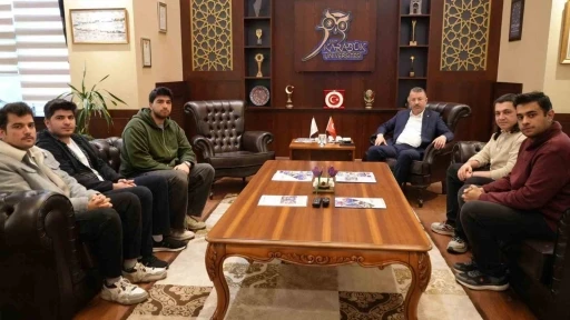 Rekt&ouml;r Kırışık Evrenos takımı ile bir araya geldi
