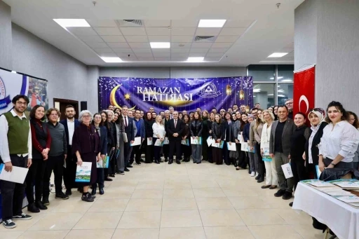 Rekt&ouml;r Prof. Dr. Altun; &ccedil;eşitli alanlarda &ouml;d&uuml;l alan akademisyenlerle bir araya geldi
