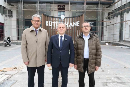 Rekt&ouml;r Prof. Dr. Altun, yenileme &ccedil;alışması devam eden k&uuml;t&uuml;phane binasını inceledi
