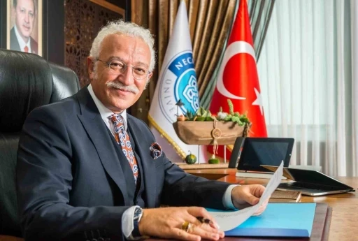 Rektör Prof. Dr. Cem Zorlu: &quot;Hayallerinize giden yolda yanınızdayız&quot;
