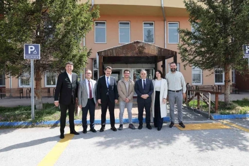 Rekt&ouml;r Prof. Dr. Fatih Altun&rsquo;dan Rekreasyon Kul&uuml;b&uuml;&rsquo;ne ziyaret

