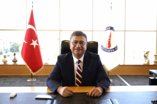 Rekt&ouml;r S&uuml;leyman Kızıltoprak: "Milli ve manevi değerlerle dengelenmeyen teknoloji risk taşır"
